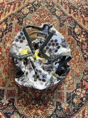 EUC - Rumparooz One Size Diaper Cover from Kanga Care,  "Busy Bee" print